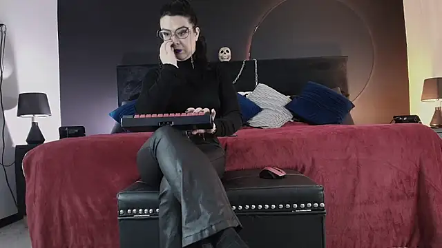 Snapshot of _Jade_16 chatting on 05-09-26, 11:46 Jade 16 online show from 05-09-26, 11:46