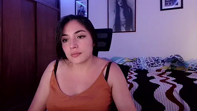 Snapshot of Honey_Aynur20 chatting on 10-16-25, 09:56 Honey Aynur20 online show from 10-16-25, 09:56