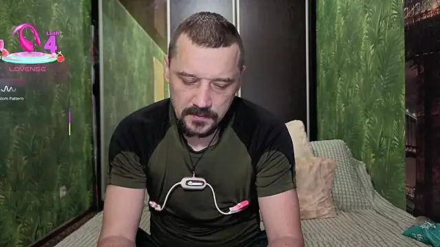 DanielOhCool online show from 10-11-25, 07:09