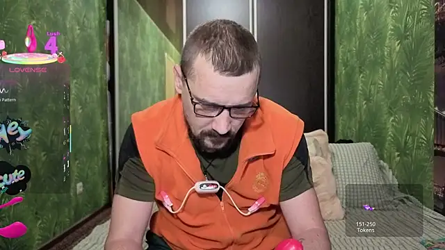 DanielOhCool online show from 10-13-25, 07:32