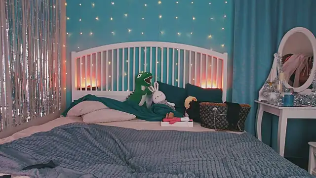 GingerArin online show from 12-22-25, 01:55