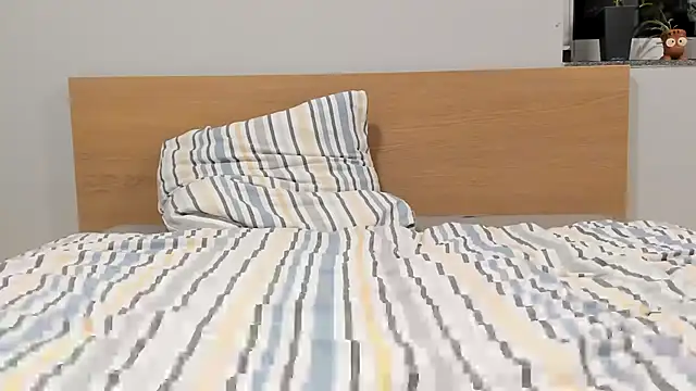 Snapshot of BritttanyBrix chatting on 10-14-25, 09:36 BritttanyBrix online show from 10-14-25, 09:36