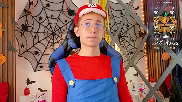 Chris Bennett online show from 10-25-25, 01:12