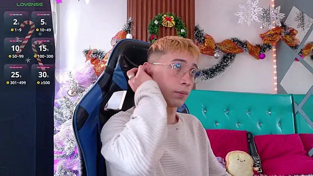 Chris Bennett online show from 12-01-25, 01:45