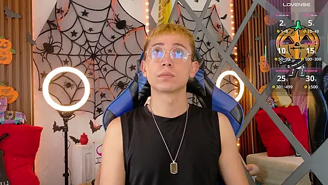 Chris Bennett online show from 10-28-25, 12:04