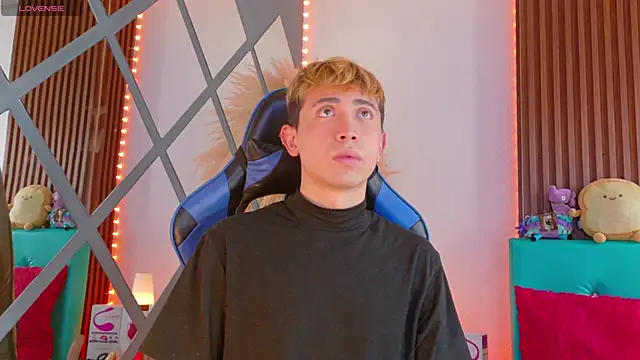 Chris Bennett online show from 02-03-26, 01:16