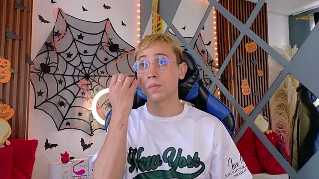 Chris Bennett online show from 11-01-25, 01:38