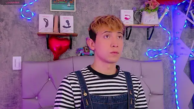 Chris Bennett online show from 02-25-26, 12:05