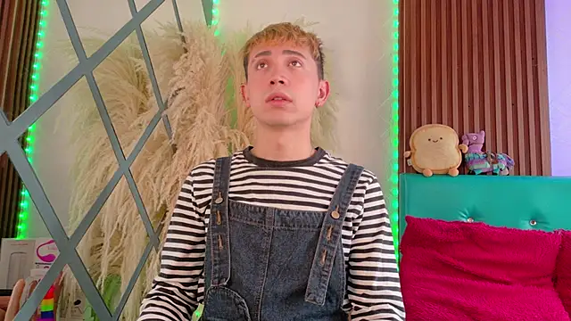 Chris Bennett online show from 01-15-26, 01:03