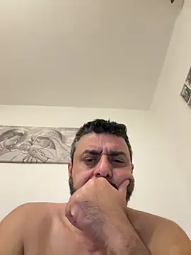 Snapshot of ChiIul11 chatting on 03-11-26, 09:09 ChiIul11 online show from 03-11-26, 09:09