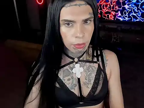 herreraisa official online show from 04-25-26, 07:11