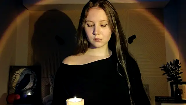 Elizavetta Miller online show from 10-28-25, 02:38