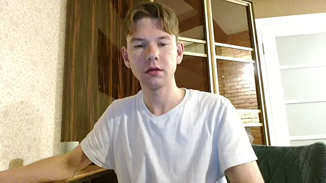 Snapshot of newcomer_2021 chatting on 09-29-25, 04:34 newcomer 2021 online show from 09-29-25, 04:34