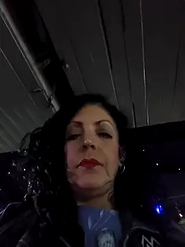Snapshot of mijal_queen chatting on 10-19-25, 01:41 mijal queen online show from 10-19-25, 01:41