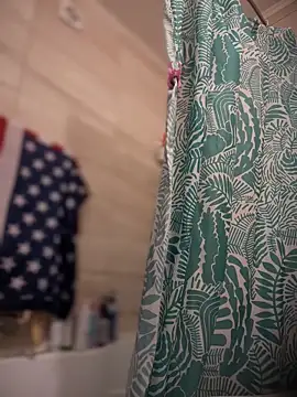 LaraHollywood online show from 09-30-25, 06:08