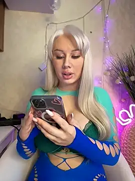 LaraHollywood online show from 03-14-26, 07:03