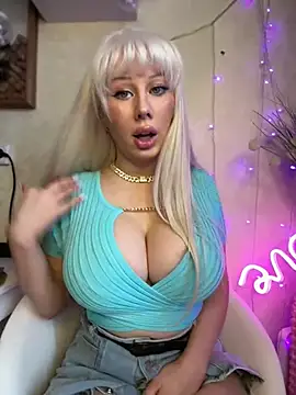 LaraHollywood online show from 03-06-26, 07:36