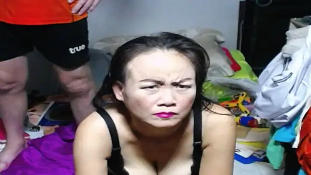 1CuteAndSexy69 online show from 10-31-25, 05:20