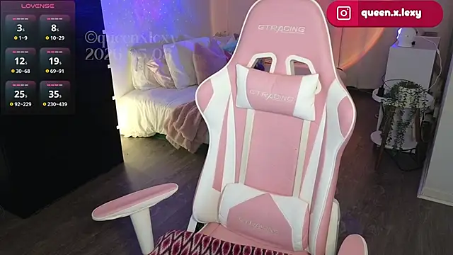 queenxlexy online show from 05-08-26, 06:34
