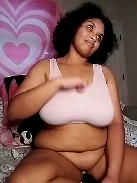 Snapshot of TasteeKitty chatting on 11-13-25, 11:41 TasteeKitty online show from 11-13-25, 11:41