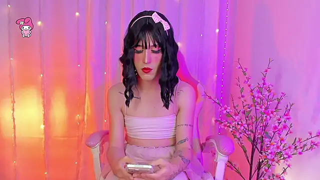 Snapshot of rosseblondee chatting on 06-21-26, 06:36 rosseblondee online show from 06-21-26, 06:36