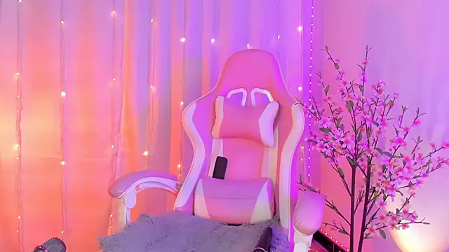 rosseblondee online show from 04-14-26, 09:42