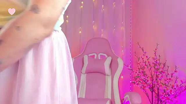 rosseblondee online show from 10-27-25, 09:16