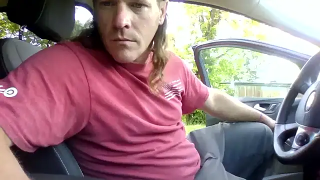 Snapshot of FUNINWV9 chatting on 05-15-26, 02:48 FUNINWV9 online show from 05-15-26, 02:48