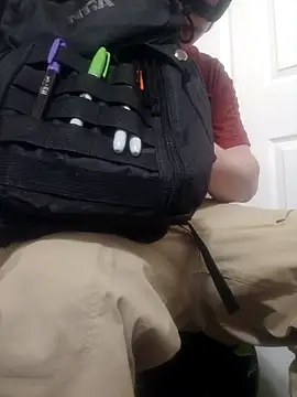 Snapshot of FUNINWV9 chatting on 02-18-26, 06:11 FUNINWV9 online show from 02-18-26, 06:11