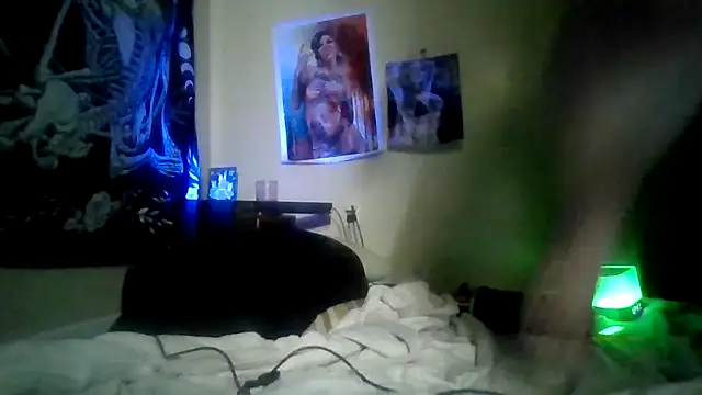 Snapshot of FUNINWV9 chatting on 02-28-26, 02:17 FUNINWV9 online show from 02-28-26, 02:17