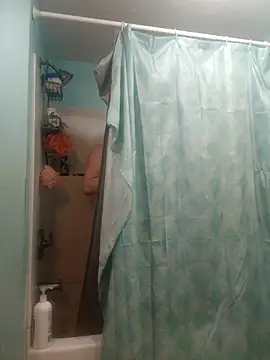 Snapshot of FUNINWV9 chatting on 02-16-26, 11:35 FUNINWV9 online show from 02-16-26, 11:35