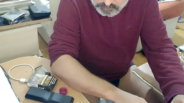 Snapshot of LiONTURK chatting on 10-12-25, 01:07 LiONTURK online show from 10-12-25, 01:07