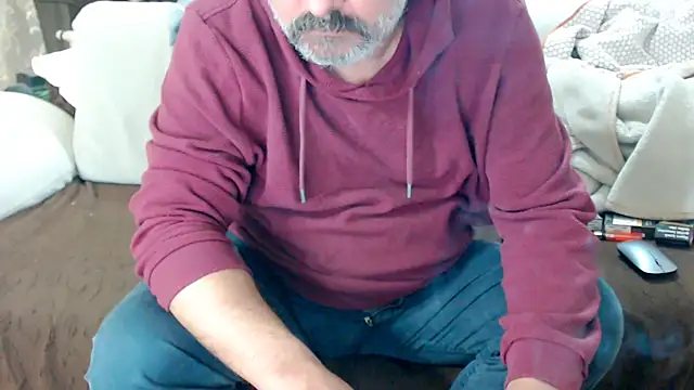 Snapshot of LiONTURK chatting on 02-17-25, 06:39 LiONTURK online show from 02-17-25, 06:39
