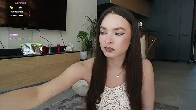 Snapshot of ibiddi chatting on 11-06-25, 09:02 ibiddi online show from 11-06-25, 09:02