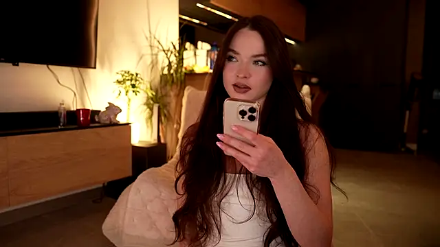 Snapshot of ibiddi chatting on 11-14-25, 03:37 ibiddi online show from 11-14-25, 03:37