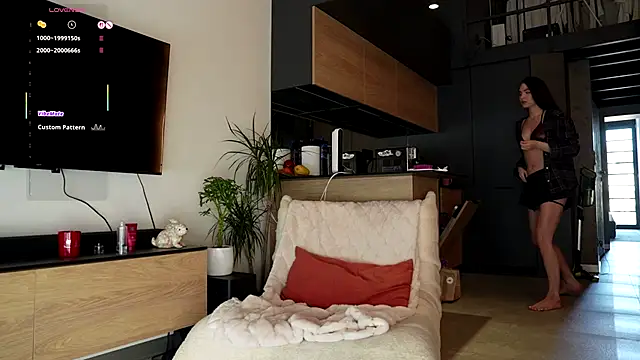 Snapshot of ibiddi chatting on 11-08-25, 09:46 ibiddi online show from 11-08-25, 09:46