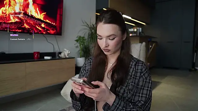 Snapshot of ibiddi chatting on 11-10-25, 10:42 ibiddi online show from 11-10-25, 10:42