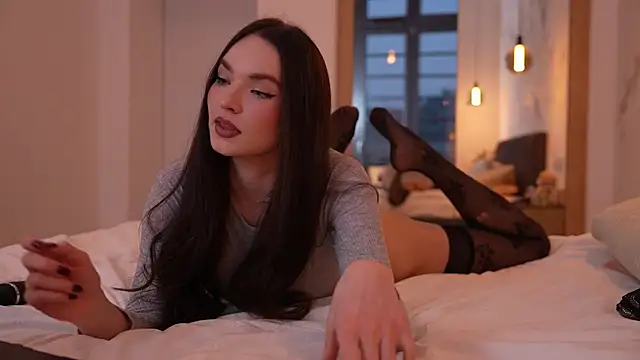 Snapshot of ibiddi chatting on 12-20-25, 03:04 ibiddi online show from 12-20-25, 03:04