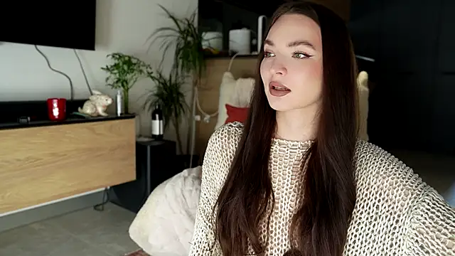 Snapshot of ibiddi chatting on 11-28-25, 10:26 ibiddi online show from 11-28-25, 10:26