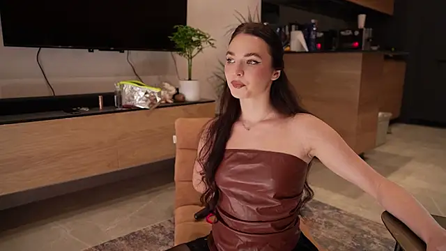 Snapshot of ibiddi chatting on 09-28-25, 12:01 ibiddi online show from 09-28-25, 12:01