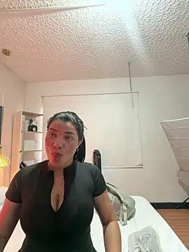 Snapshot of valerie_lya chatting on 05-15-26, 01:31 valerie lya online show from 05-15-26, 01:31