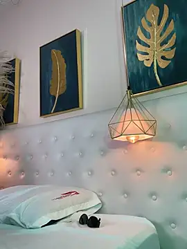 valerie lya online show from 11-06-25, 08:46