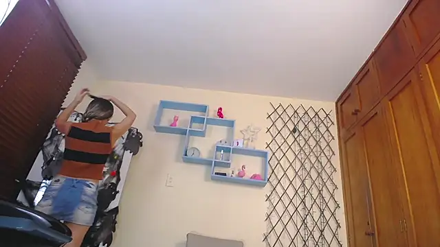 NicoleSantana online show from 10-09-25, 09:37