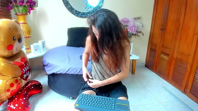 NicoleSantana online show from 04-11-26, 08:12