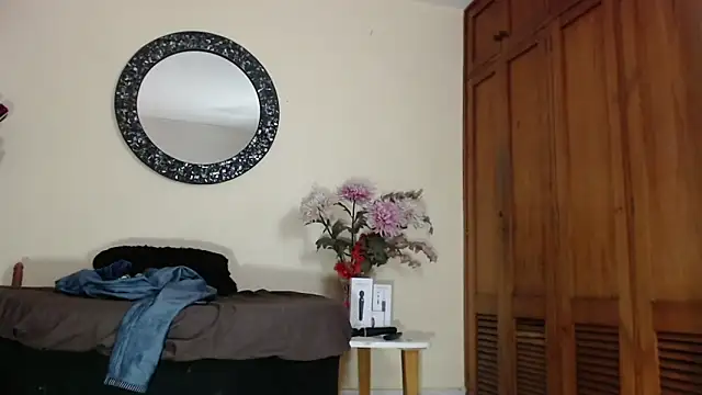 NicoleSantana online show from 05-20-26, 09:34