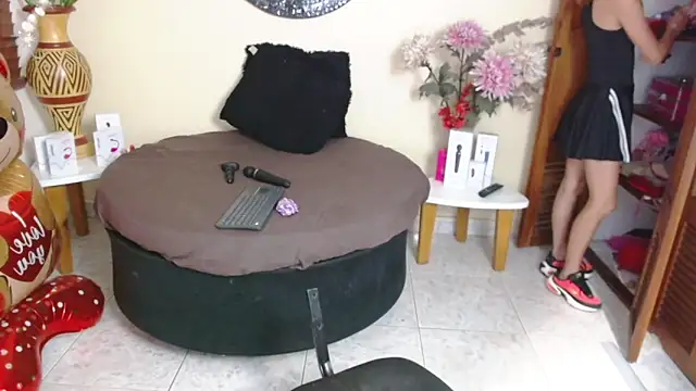 NicoleSantana online show from 05-27-26, 10:17