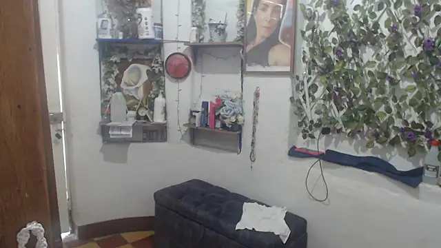 Snapshot of FunnyGrandma chatting on 05-07-26, 06:44 FunnyGrandma online show from 05-07-26, 06:44