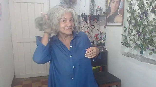 FunnyGrandma online show from 10-24-25, 12:20