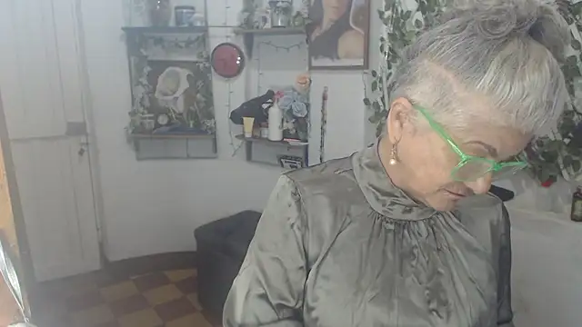 FunnyGrandma online show from 07-24-26, 01:23
