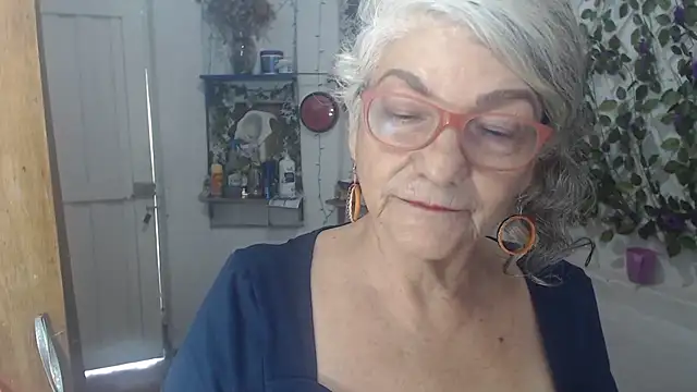 Snapshot of FunnyGrandma chatting on 06-22-26, 05:32 FunnyGrandma online show from 06-22-26, 05:32